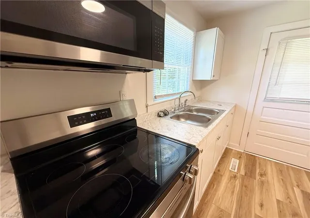 Photo 3 of Single family home for sale at 2604 Lyndhurst Ave, Winston Salem, NC 27103 | MLS# 1229043 | Listing updated on 2026-10-20
