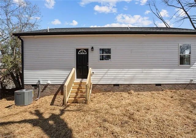 Homes for sale in Graham, NC | 704 North St, Graham, NC 27253 | MLS# 1206173