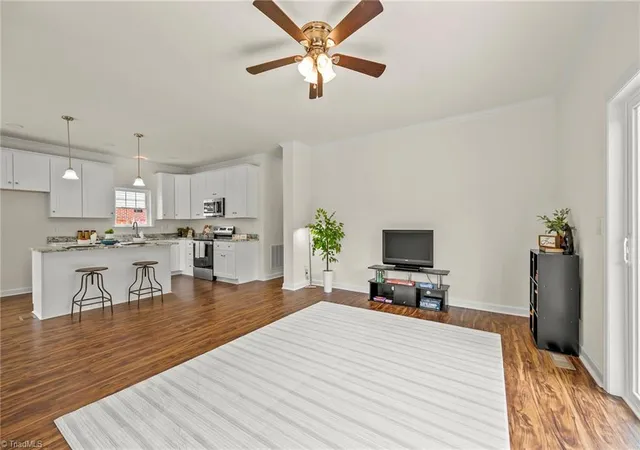 4th image of 4160 Moat Dr, Winston Salem, NC 27101 | MLS# 1222144