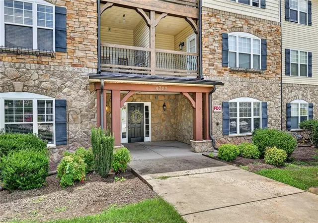 Photo 2 of Single family home for sale at 4722 Tatton Park Cir #3C, Winston Salem, NC 27103 | MLS# 1229107 | Listing updated on 2026-09-22