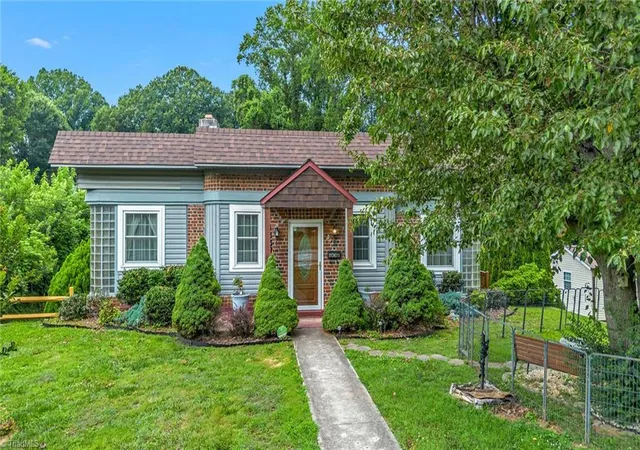 3rd image of 211 N Bridge St, Jonesville, NC 28642 | MLS# 1227039