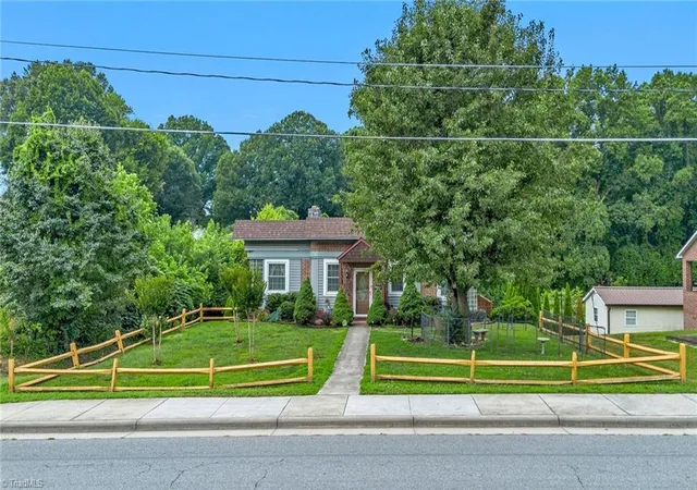 5th image of 211 N Bridge St, Jonesville, NC 28642 | MLS# 1227039