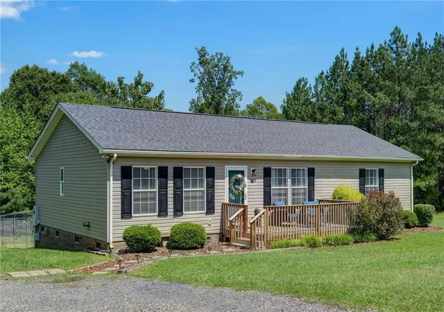 Photo 3 of Sale Pending at 863 Crutchfield Rd, Reidsville, NC 27320 | MLS# 1229624 | Listing updated on 2026-09-12