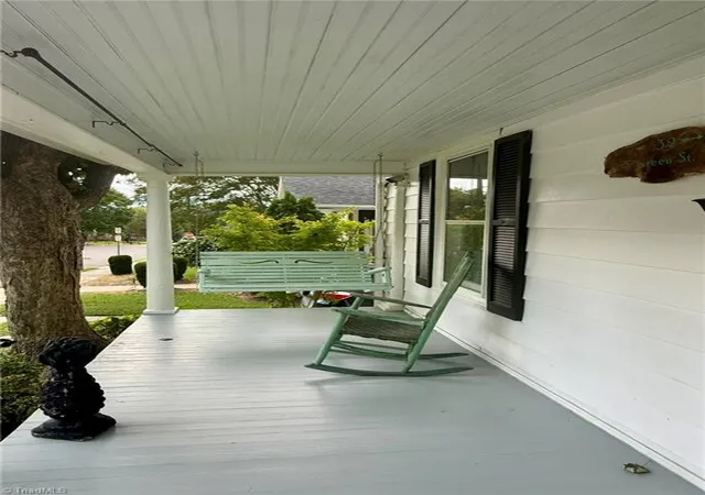 Photo 2 of Single family home for sale at 632 S Green St, Winston Salem, NC 27101 | MLS# 1233968 | Listing updated on 2026-10-16