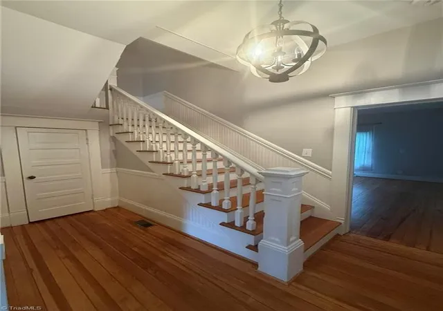 Photo 4 of Single family home for sale at 632 S Green St, Winston Salem, NC 27101 | MLS# 1233968 | Listing updated on 2026-10-16
