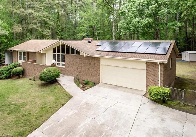 Photo 3 of Sale Pending at 221 Obie Dr, Durham, NC 27713 | MLS# 1220193 | Listing updated on 2026-10-15