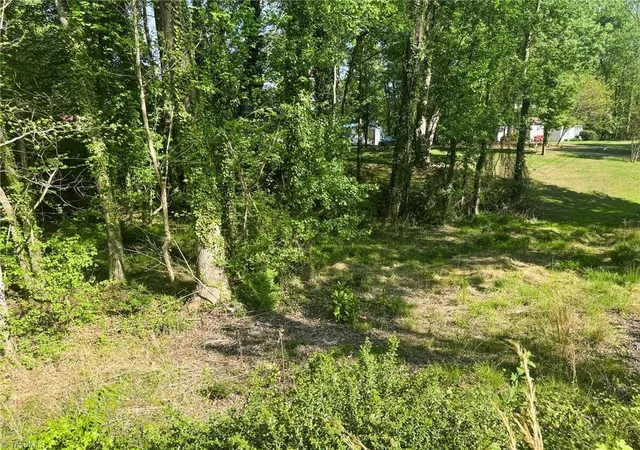 6th image of 2139 Westminister Ln, Winston Salem, NC 27106 | MLS# 1215710