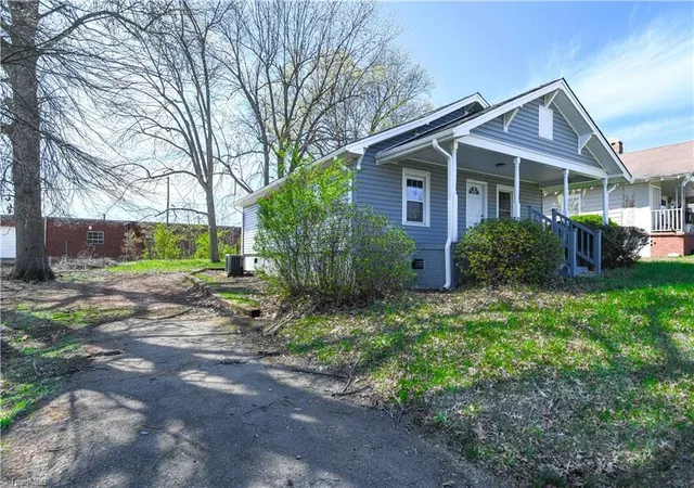 3rd image of 1618 Connor Pl, High Point, NC 27260 | MLS# 1213547