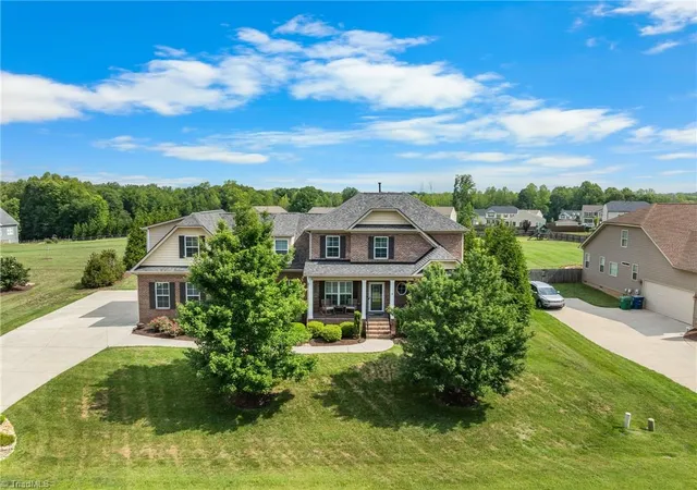 Homes for sale in Browns Summit, NC | 2905 Bishopsgate Wy, Browns Summit, NC 27214 | MLS# 1226002