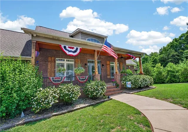 Homes for sale in Tobaccoville, NC | 4630 Fern Creek Dr, Tobaccoville, NC 27050 | MLS# 1222729