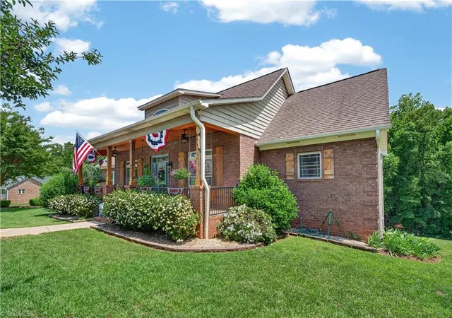 3rd image of 4630 Fern Creek Dr, Tobaccoville, NC 27050 | MLS# 1222729