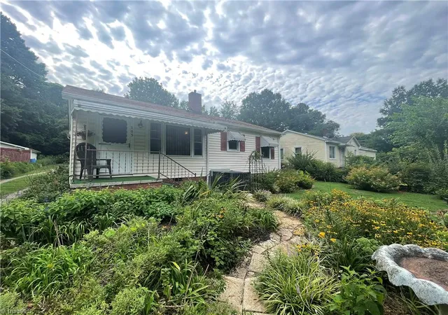1st image of 105 Spruce St, Lexington, NC 27292 | MLS# 1233113