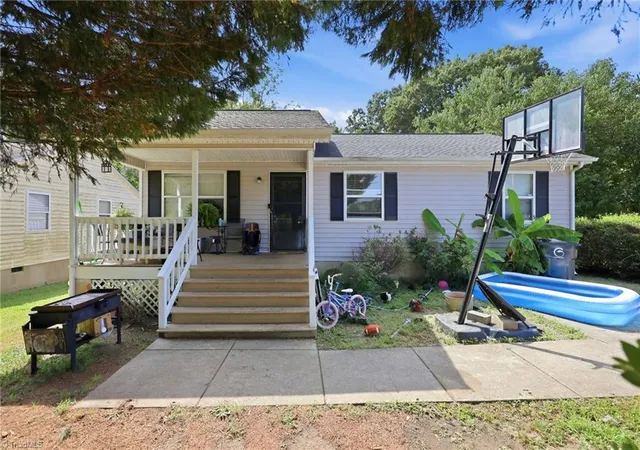 Photo 1 of Single family home for sale at 326 Bingham St, Greensboro, NC 27401 | MLS# 1231295 | Listing updated on 2026-09-12