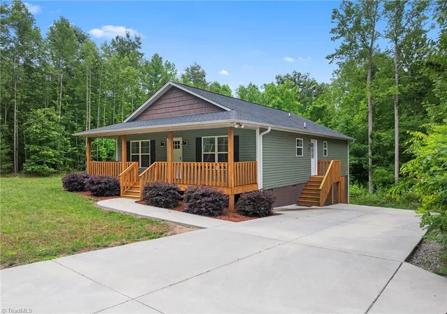 Photo 3 of Single family home for sale at 247 Lake Dr 9, Lexington, NC 27292 | MLS# 1222183 | Listing updated on 2026-08-28