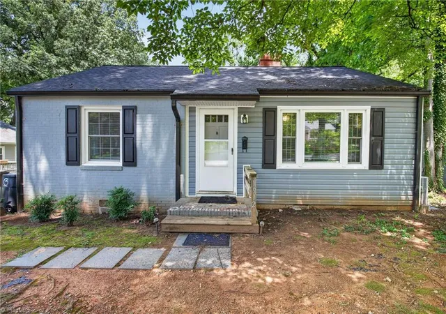 1st image of 1912 Colonial Ave, Greensboro, NC 27408 | MLS# 1229916