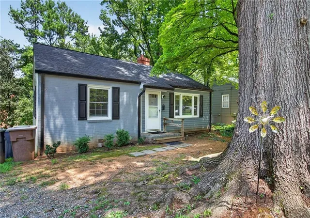 2nd image of 1912 Colonial Ave, Greensboro, NC 27408 | MLS# 1229916