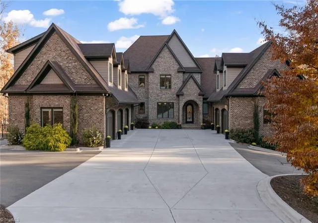 Photo 5 of Single family home for sale at 875 Starboard Reach, Lexington, NC 27292 | MLS# 1205187 | Listing updated on 2026-08-29