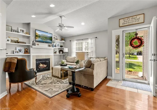 4th image of 1478 Farmington Hills Dr, Conover, NC 28613 | MLS# 1215720