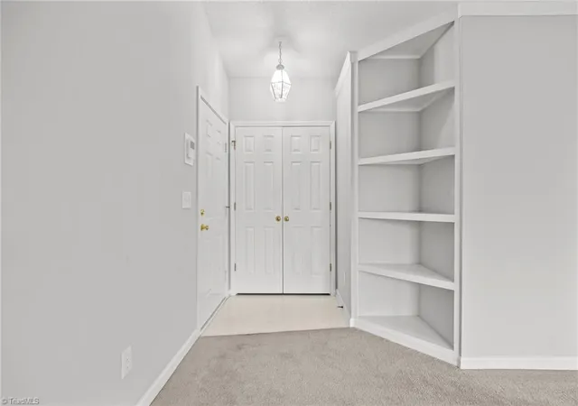 Photo 4 of Single family home for sale at 831 Timberline Ridge Ct, Winston Salem, NC 27106 | MLS# 1233277 | Listing updated on 2026-09-21