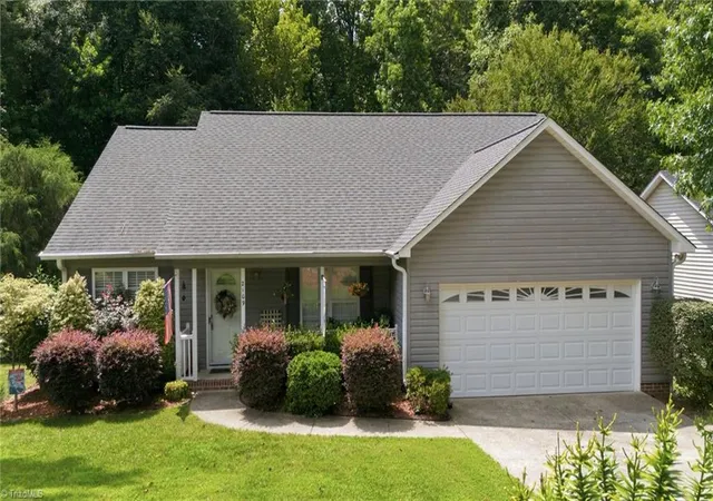Photo 3 of Single family home for sale at 2109 Priya St, Thomasville, NC 27360 | MLS# 1228399 | Listing updated on 2026-09-06