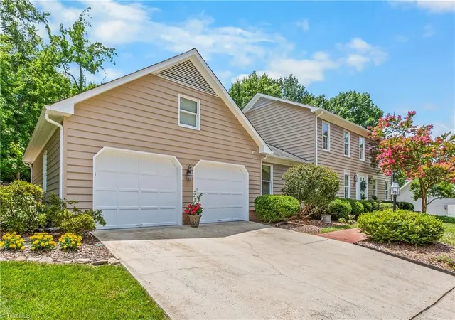 3rd image of 1203 Brookfield Ct, High Point, NC 27262 | MLS# 1227246