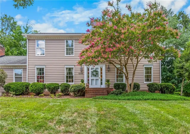 4th image of 1203 Brookfield Ct, High Point, NC 27262 | MLS# 1227246