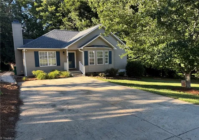 Homes for sale in King, NC | 105 Conifer Ct, King, NC 27021 | MLS# 1225142