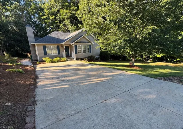 Homes for sale in King, NC | 105 Conifer Ct, King, NC 27021 | MLS# 1225142