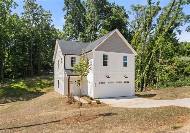 Photo 2 of Single family home for sale at 3710 Wabash Blvd, Winston Salem, NC 27106 | MLS# 1226914 | Listing updated on 2026-09-22