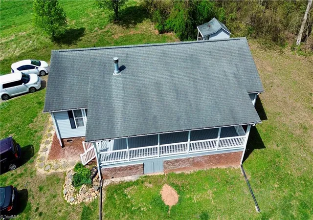 Homes for sale in Thurmond, NC | 184 Silver Pine Trl, Thurmond, NC 28683 | MLS# 1214819