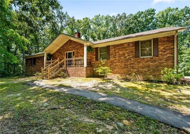 Photo 1 of Single family home for sale at 288 Hillside Ct, Winston Salem, NC 27107 | MLS# 1229706 | Listing updated on 2026-09-30