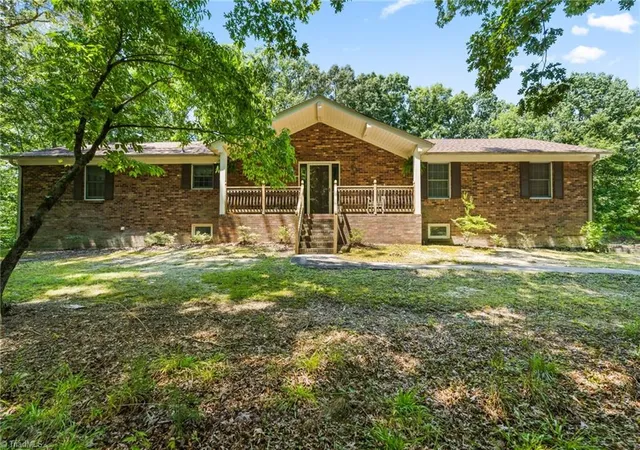 Photo 3 of Single family home for sale at 288 Hillside Ct, Winston Salem, NC 27107 | MLS# 1229706 | Listing updated on 2026-09-30