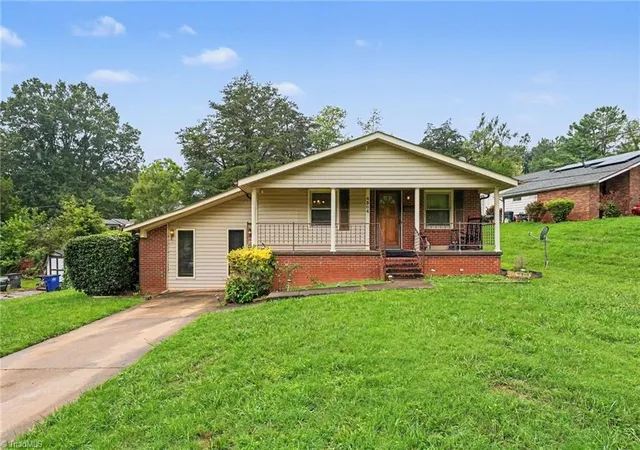 1st image of 4304 Jasmin Ct, Winston Salem, NC 27105 | MLS# 1231228
