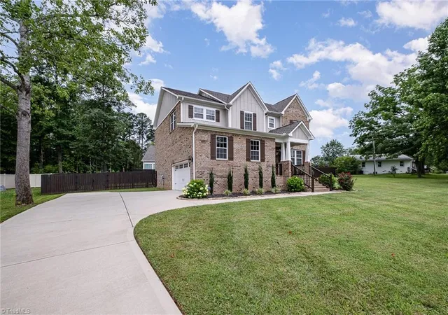 Homes for sale in Burlington, NC | 3082 Cascade Dr, Burlington, NC 27217 | MLS# 1213402