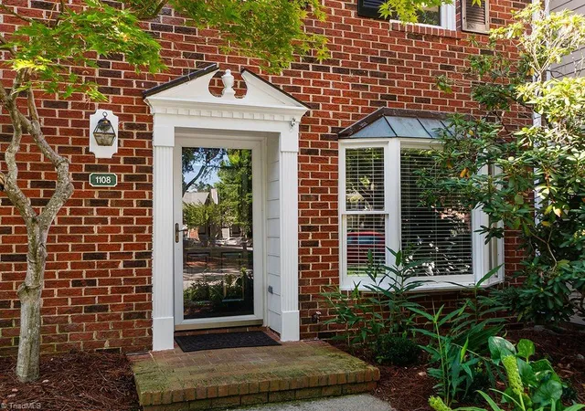 3rd image of 1108 Summer Pl, Greensboro, NC 27410 | MLS# 1231836