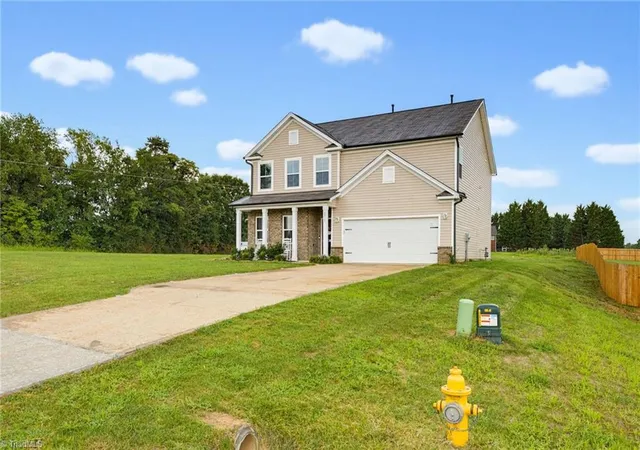 Photo 3 of Single family home for sale at 4210 Barrow Farm Rd, Kernersville, NC 27284 | MLS# 1231167 | Listing updated on 2026-09-17