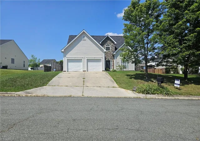 Photo 2 of Single family home for sale at 407 Timbercreek Dr, Mc Leansville, NC 27301 | MLS# 1226542 | Listing updated on 2026-09-14