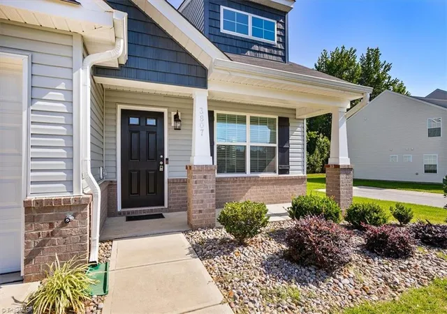 3rd image of 3807 Copperfield Ct, High Point, NC 27265 | MLS# 1226168