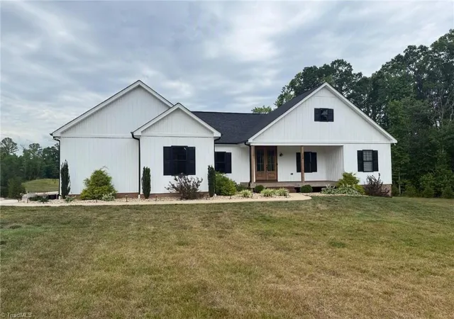 Photo 3 of Single family home for sale at 2498 Settle Brg Rd, Stoneville, NC 27048 | MLS# 1225015 | Listing updated on 2026-09-23
