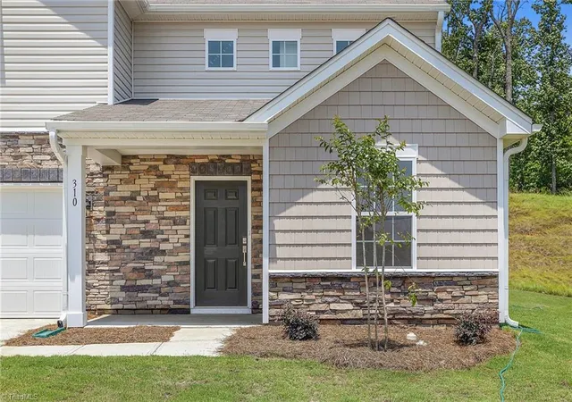 3rd image of 143 Primrose St, King, NC 27021 | MLS# 1231185
