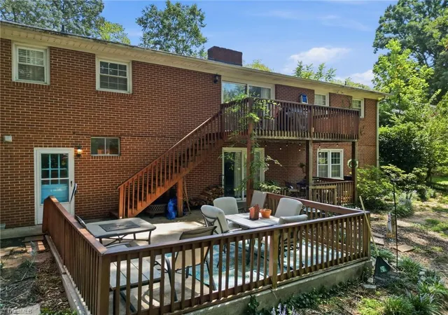 Photo 4 of Single family home for sale at 1131 Barclay Ter, Winston Salem, NC 27106 | MLS# 1230638 | Listing updated on 2026-09-30