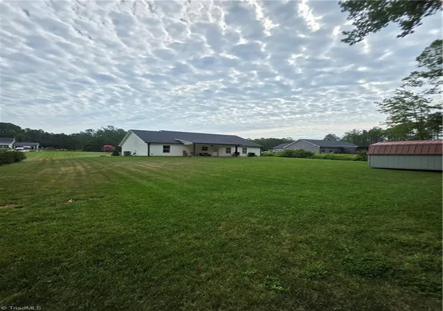 Photo 4 of Single family home for sale at 343 Parks Meadows Dr, Lexington, NC 27292 | MLS# 1231462 | Listing updated on 2026-08-27