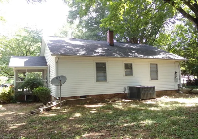 Photo 2 of Single family home for sale at 511 Cheeks Ln, Graham, NC 27253 | MLS# 1225565 | Listing updated on 2026-09-12