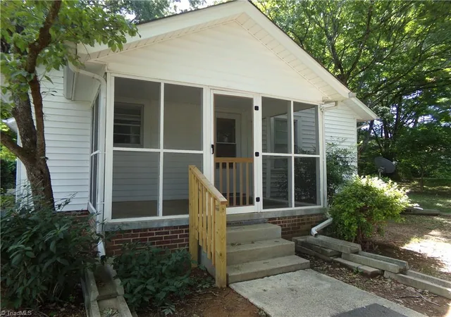 Photo 3 of Single family home for sale at 511 Cheeks Ln, Graham, NC 27253 | MLS# 1225565 | Listing updated on 2026-09-12