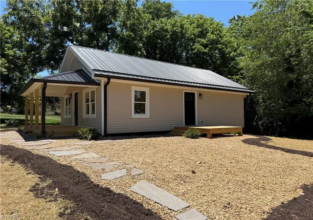 4th image of 245 Friendly Grove Church Rd, Millers Creek, NC 28651 | MLS# 1224964