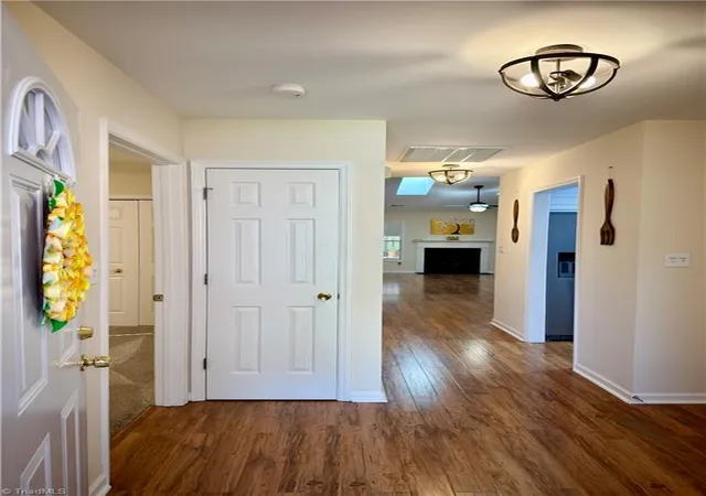 Photo 3 of Single family home for sale at 148 Wyndham Ct, High Point, NC 27265 | MLS# 1227879 | Listing updated on 2026-08-18