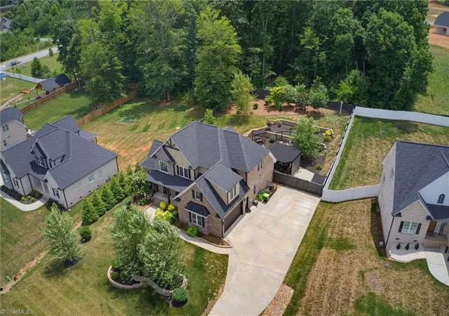 3rd image of 179 Pipers Ridge West, Winston Salem, NC 27127 | MLS# 1225637
