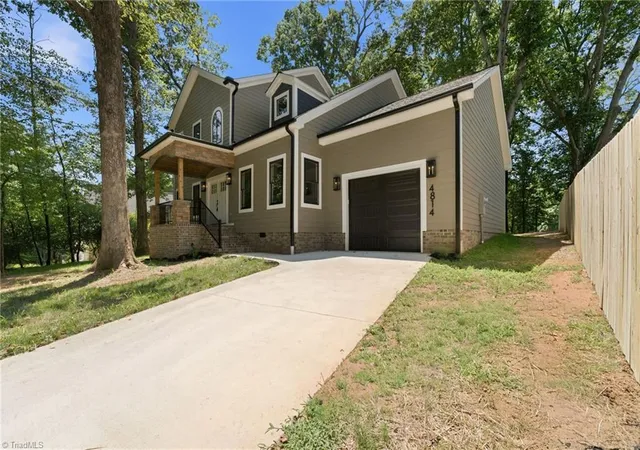 Photo 3 of Single family home for sale at 4814 Selwyn Dr, Winston Salem, NC 27104 | MLS# 1228119 | Listing updated on 2026-09-11