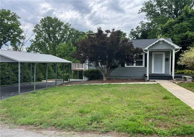 Homes for sale in Elkin, NC | 146 Westwood Ln, Elkin, NC 28621 | MLS# 1223070