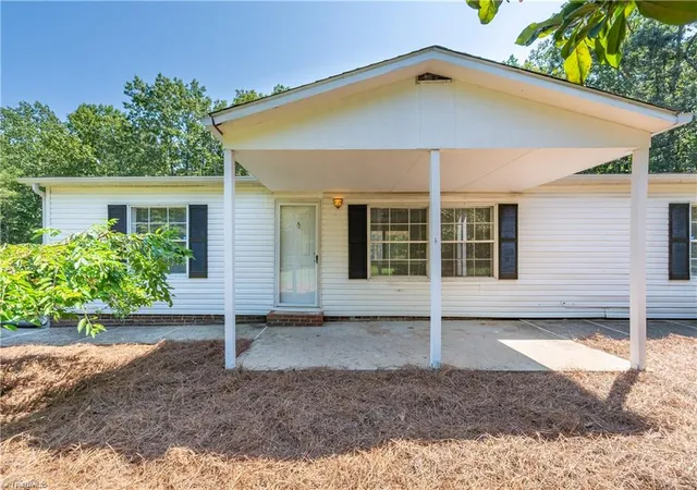 3rd image of 185 Marlin Blvd, Mount Airy, NC 27030 | MLS# 1225124